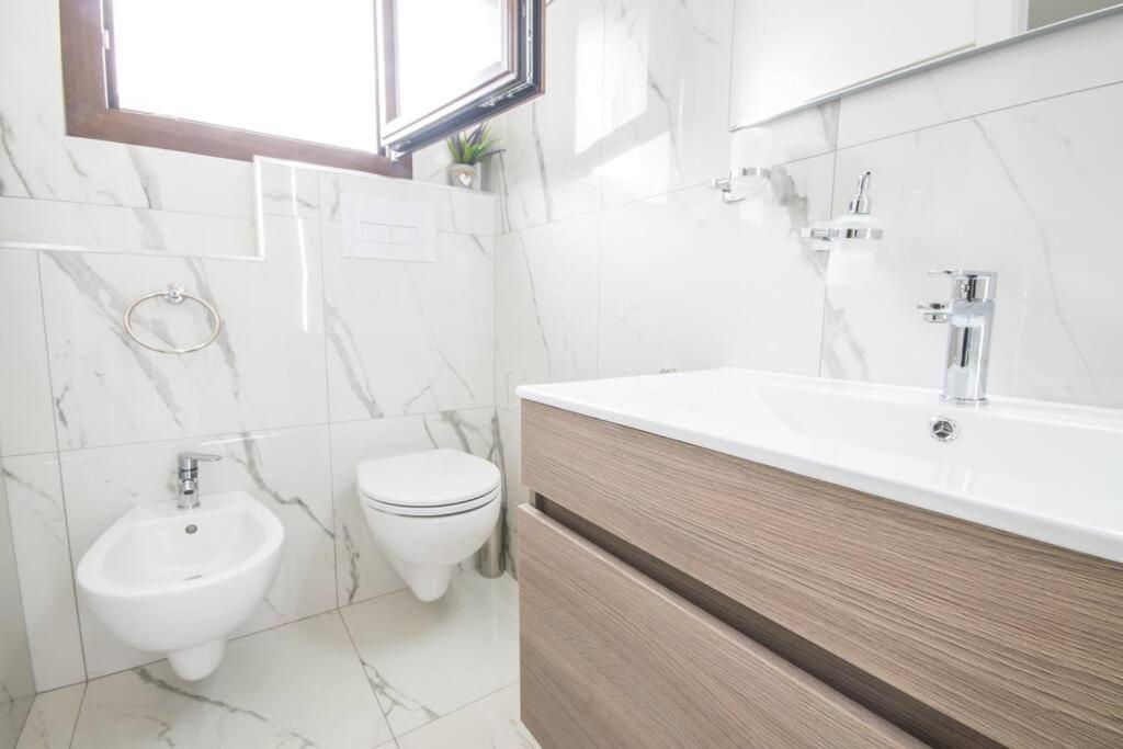 White Bike Rooms ซินิสโกลา ภายนอก รูปภาพ
